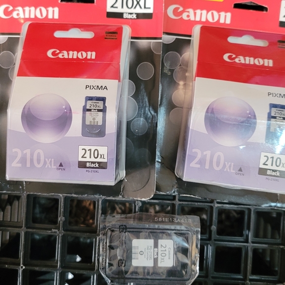 Canon Black Ink PIXMA PG-210 XL - Picture 1 of 6